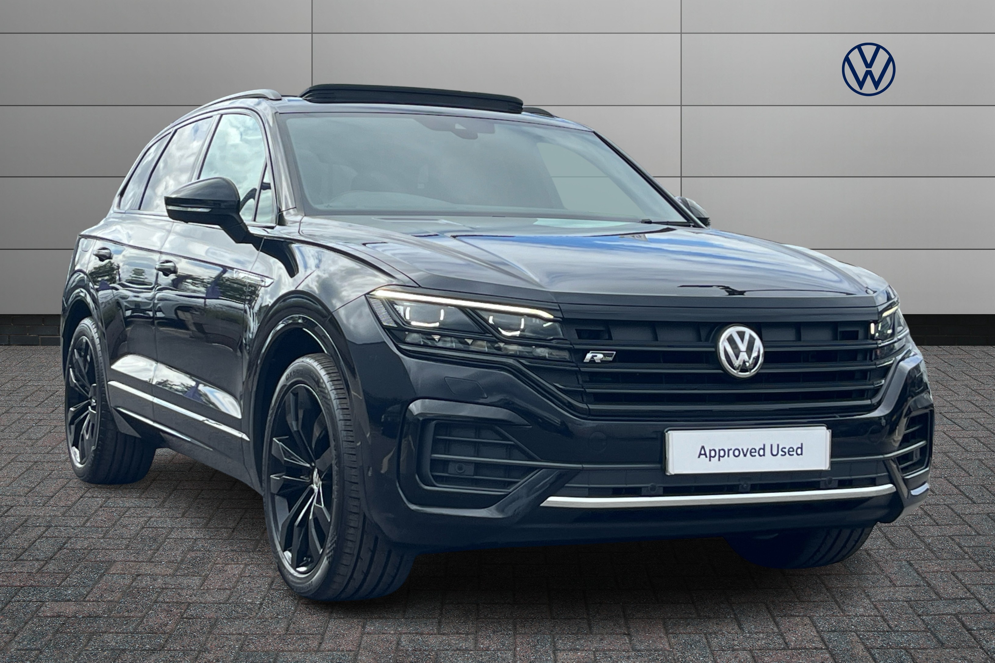 Main listing image - Volkswagen Touareg
