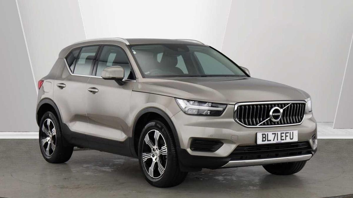 Main listing image - Volvo XC40