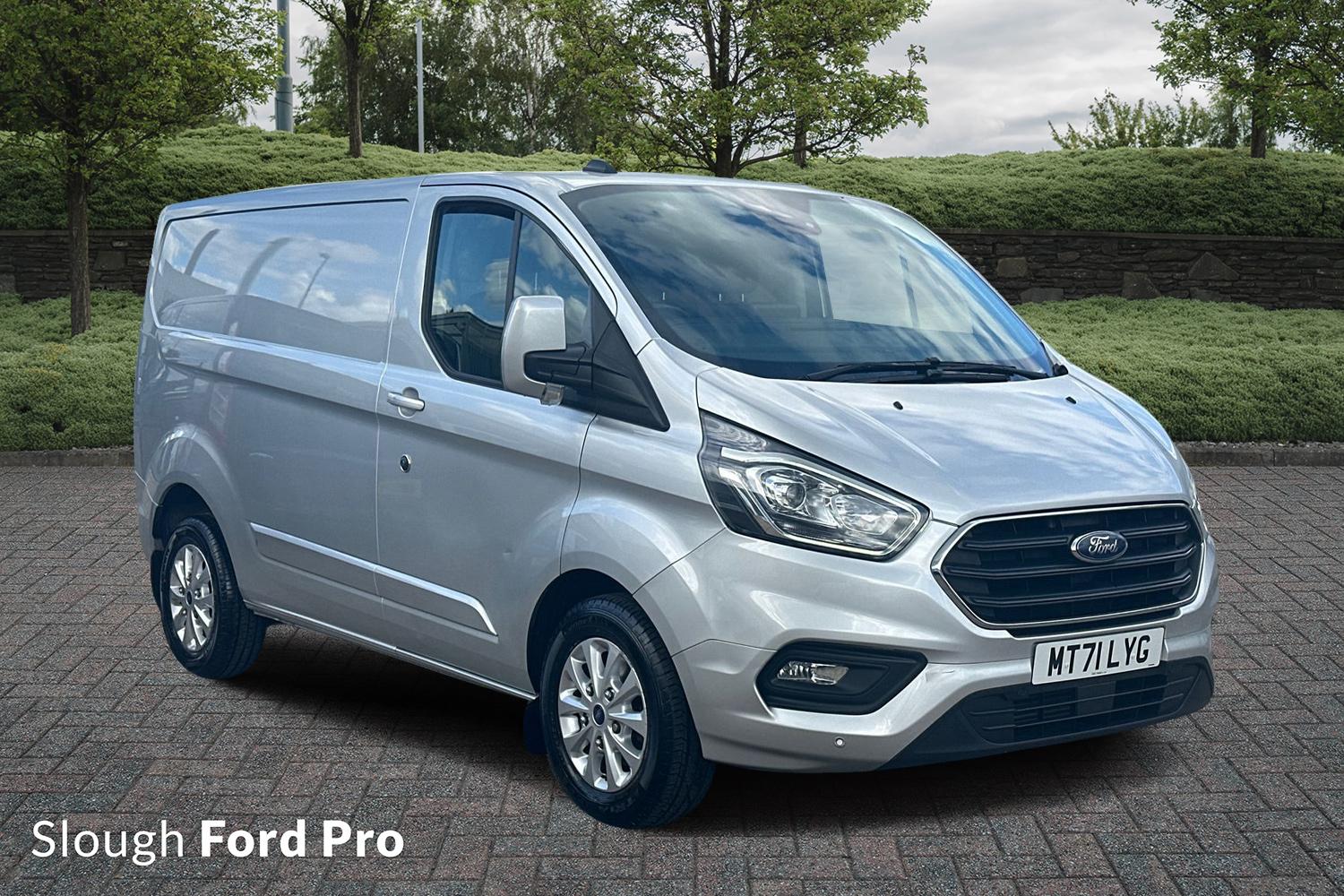 Main listing image - Ford Transit Custom