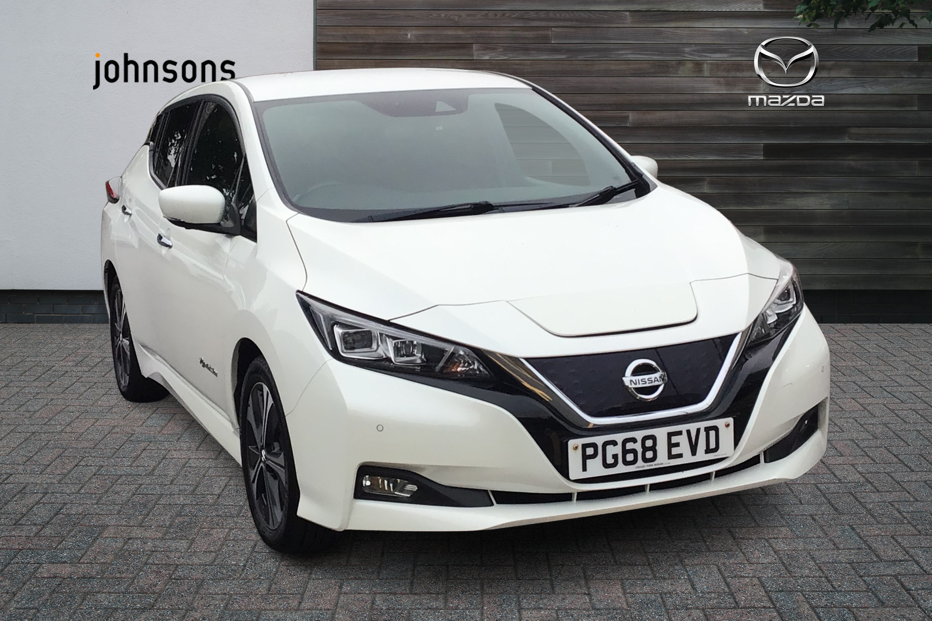 Main listing image - Nissan Leaf