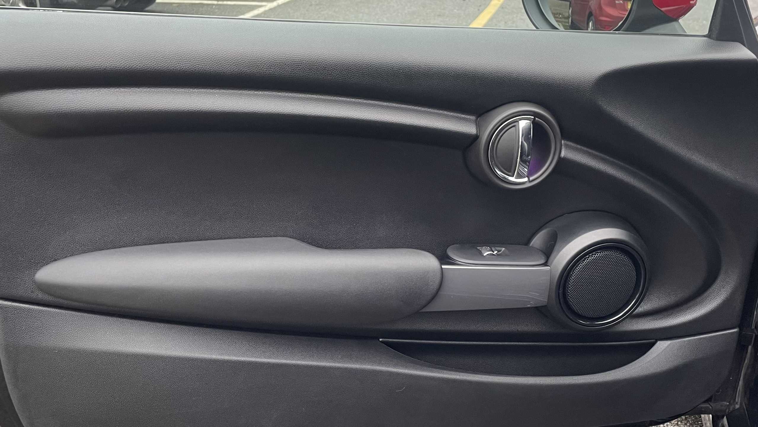 Main listing image - MINI Hatchback