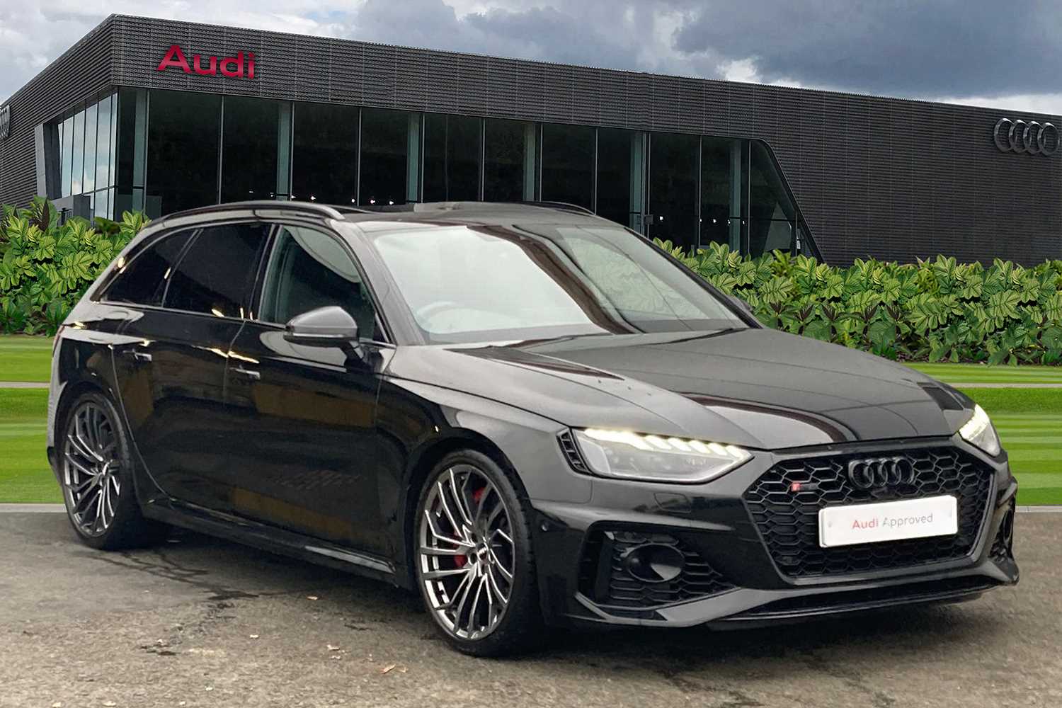 Main listing image - Audi RS4