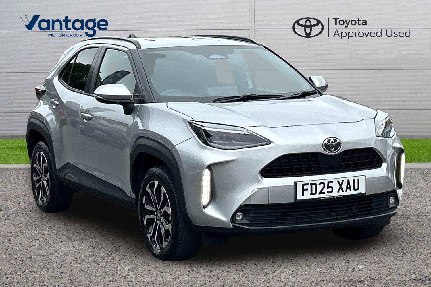 Main listing image - Toyota Yaris Cross
