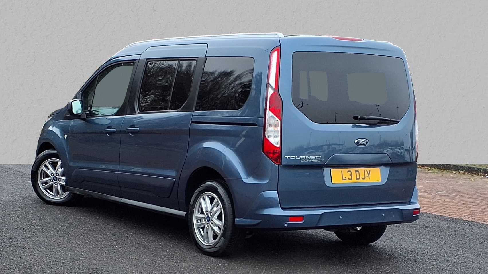 Main listing image - Ford Grand Tourneo Connect