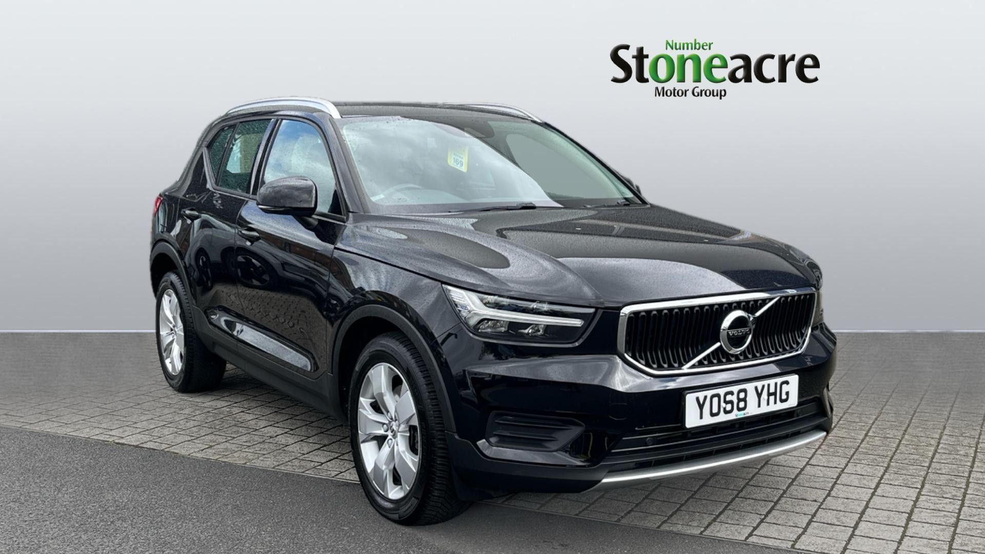 Main listing image - Volvo XC40