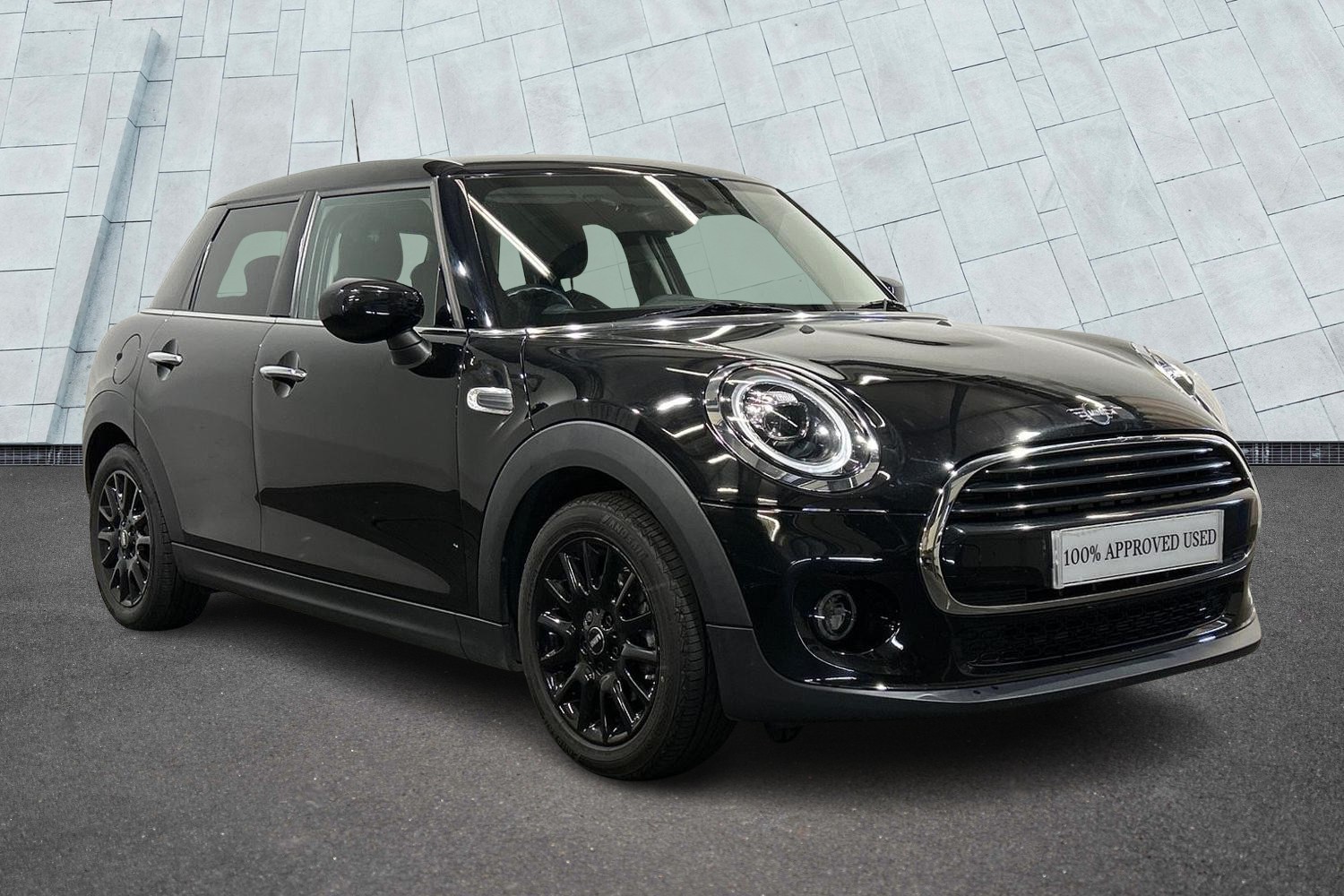 Main listing image - MINI Hatchback 5dr
