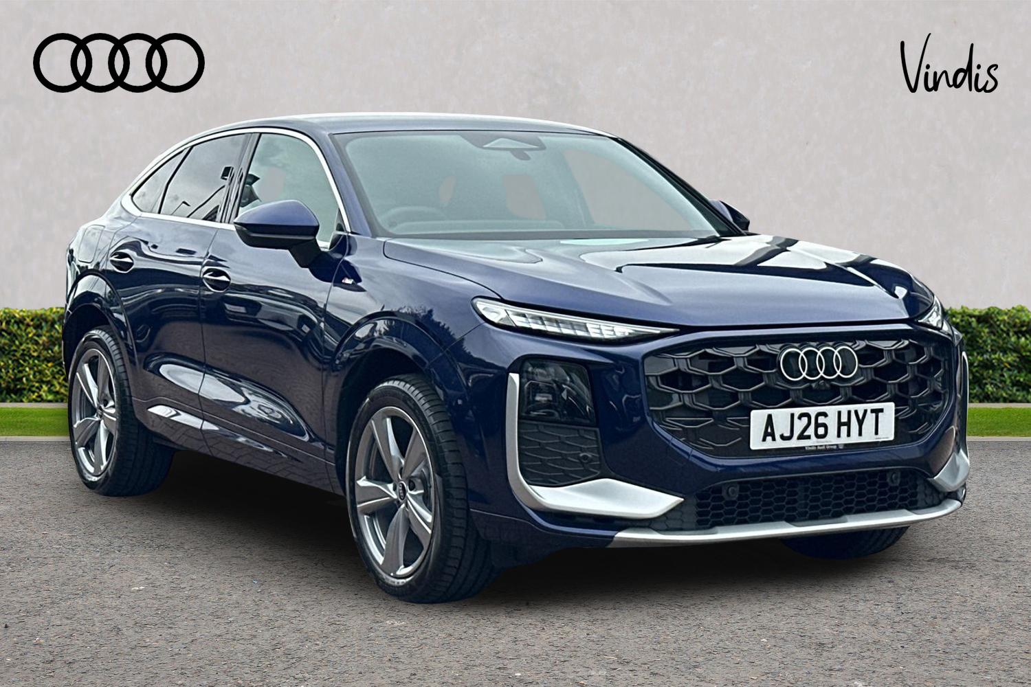 Main listing image - Audi Q3