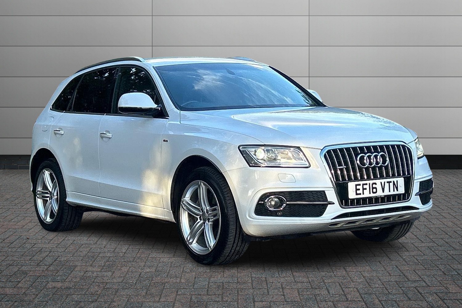 Main listing image - Audi Q5