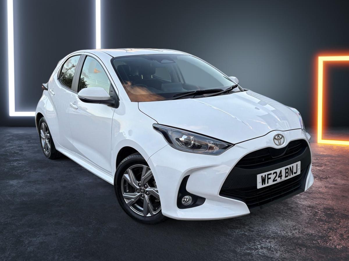 Main listing image - Toyota Yaris