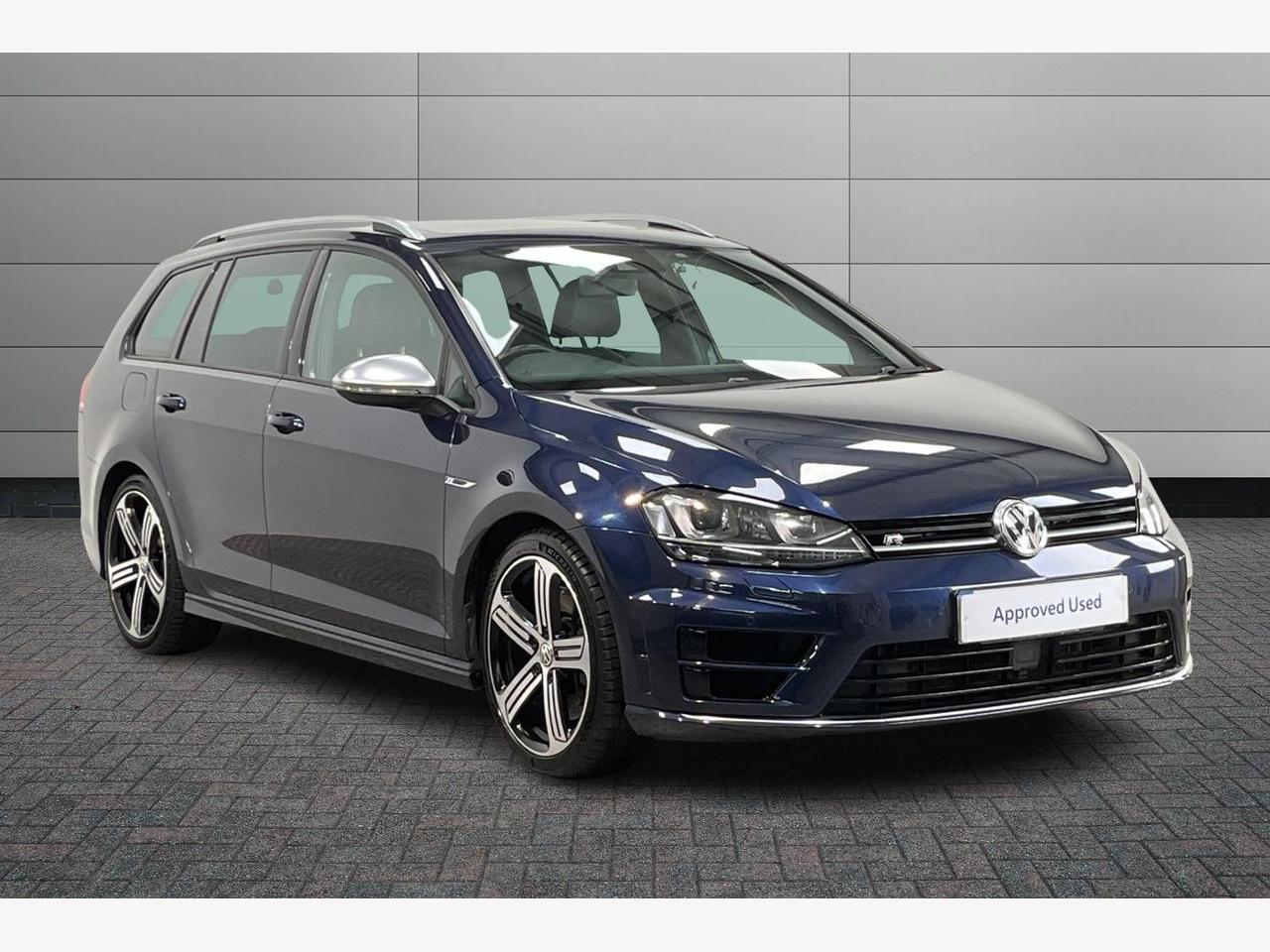 Main listing image - Volkswagen Golf Estate