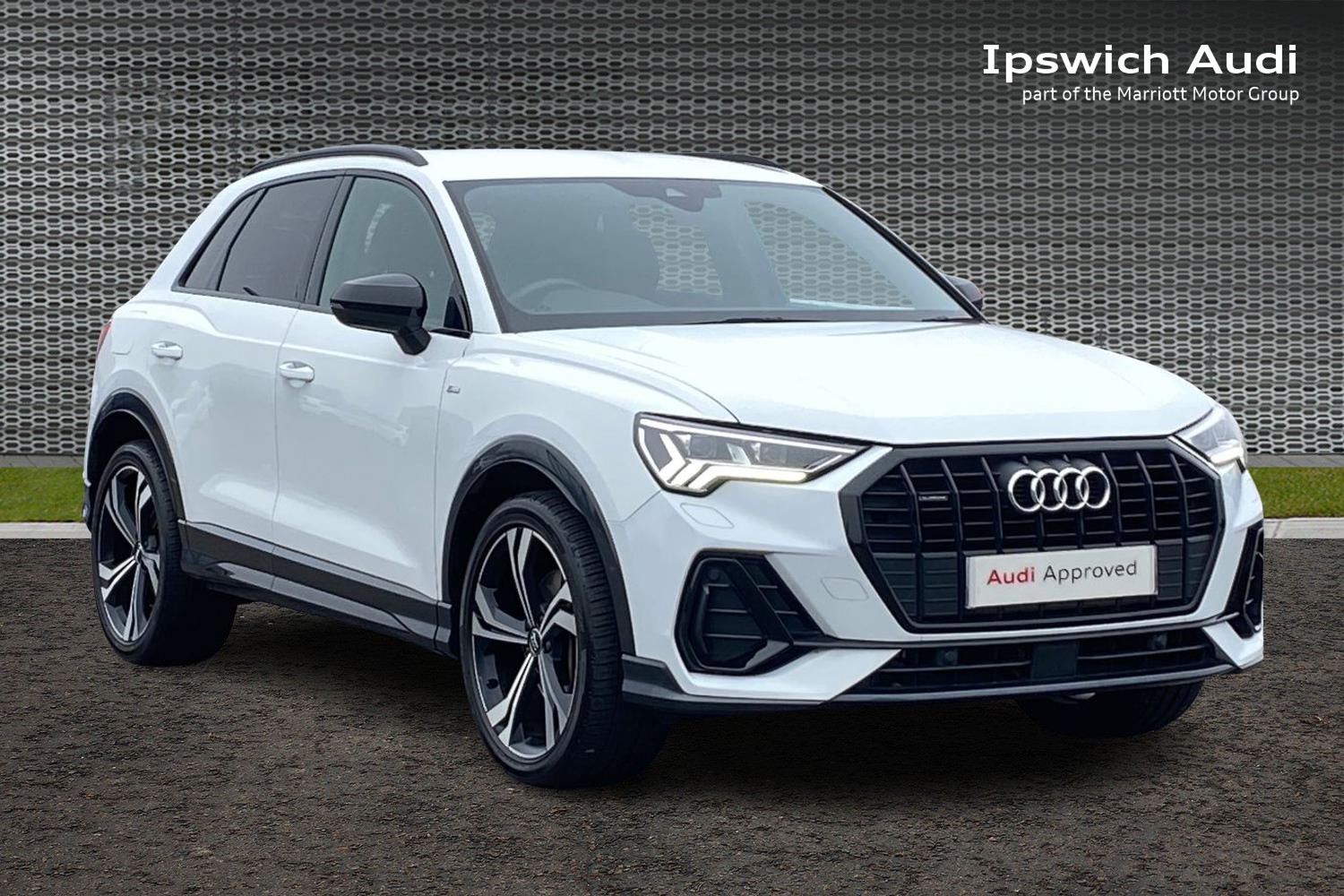 Main listing image - Audi Q3