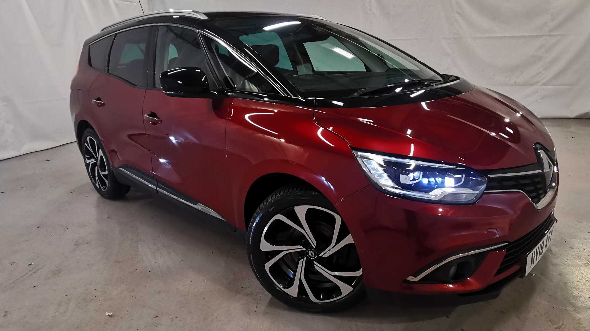 Main listing image - Renault Grand Scenic