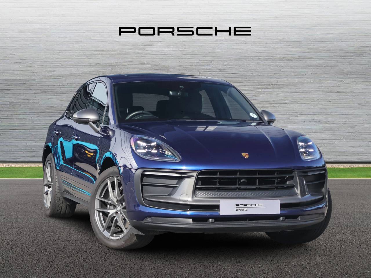 Main listing image - Porsche Macan
