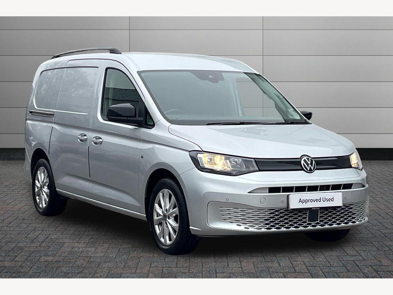 Main listing image - Volkswagen Caddy Maxi