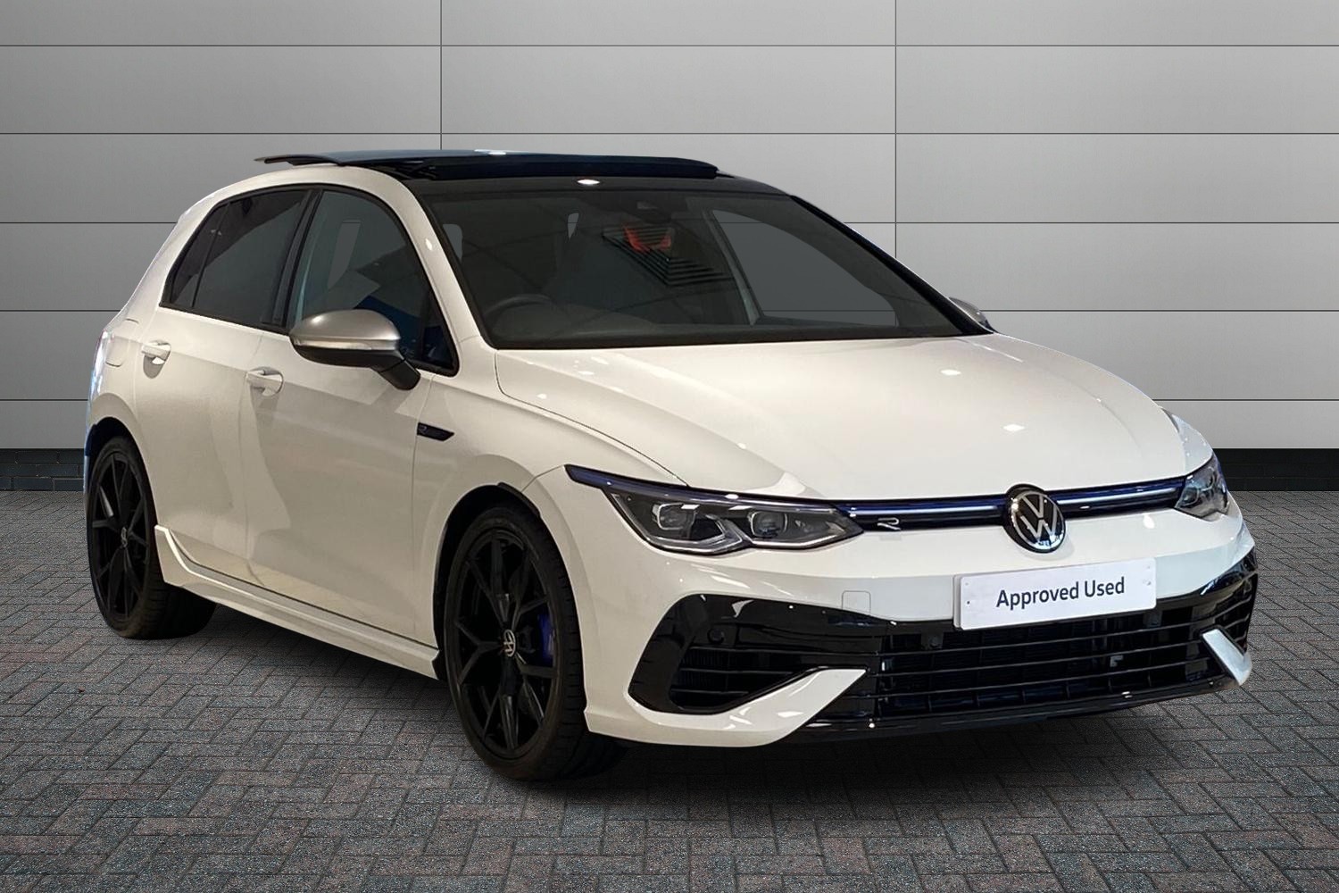 Main listing image - Volkswagen Golf R