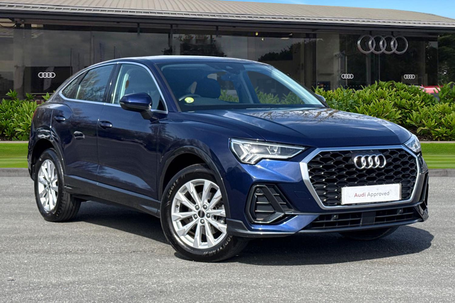 Main listing image - Audi Q3