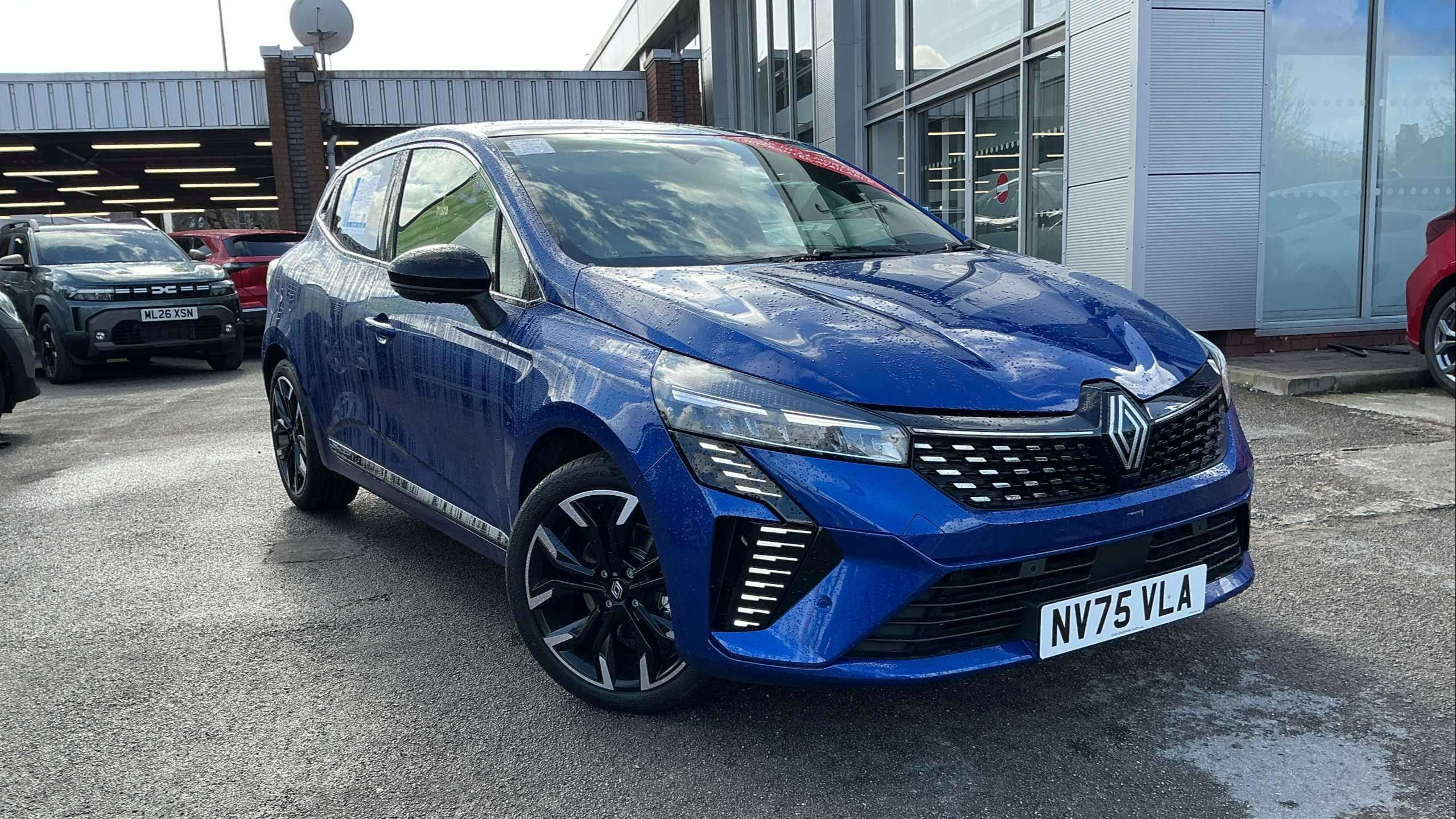 Main listing image - Renault Clio