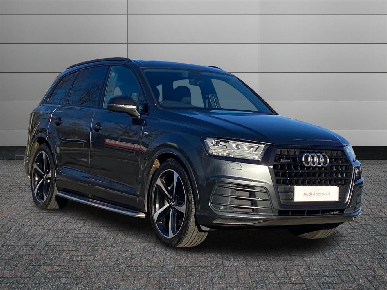 Main listing image - Audi Q7