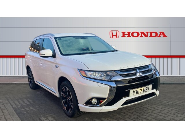 Main listing image - Mitsubishi Outlander