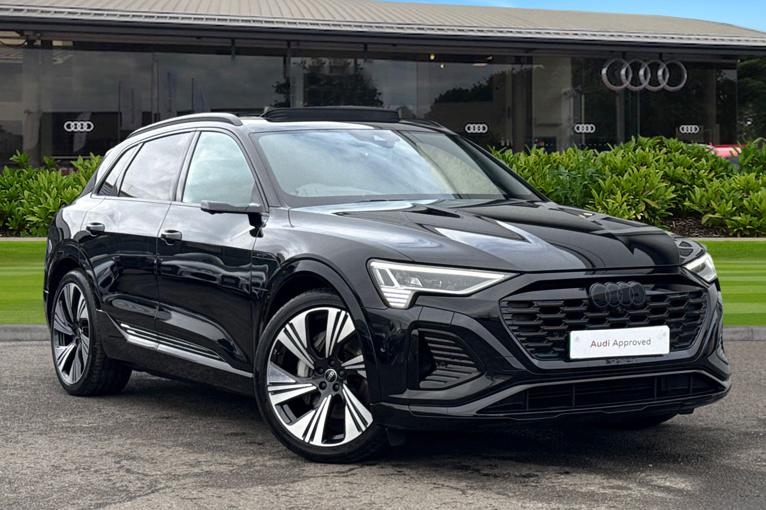 Main listing image - Audi Q8 e-tron