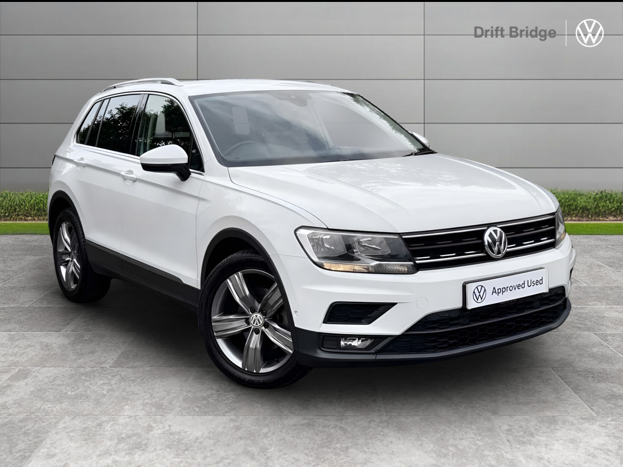 Main listing image - Volkswagen Tiguan