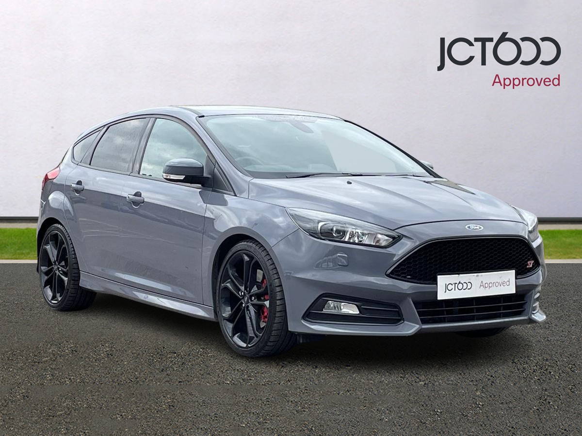 Main listing image - Ford Focus ST