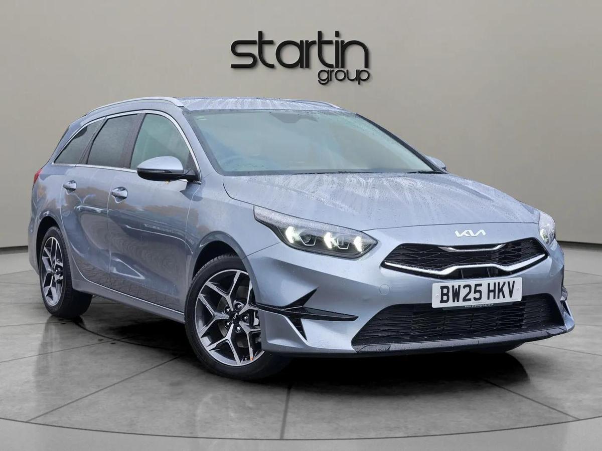 Main listing image - Kia Ceed SW