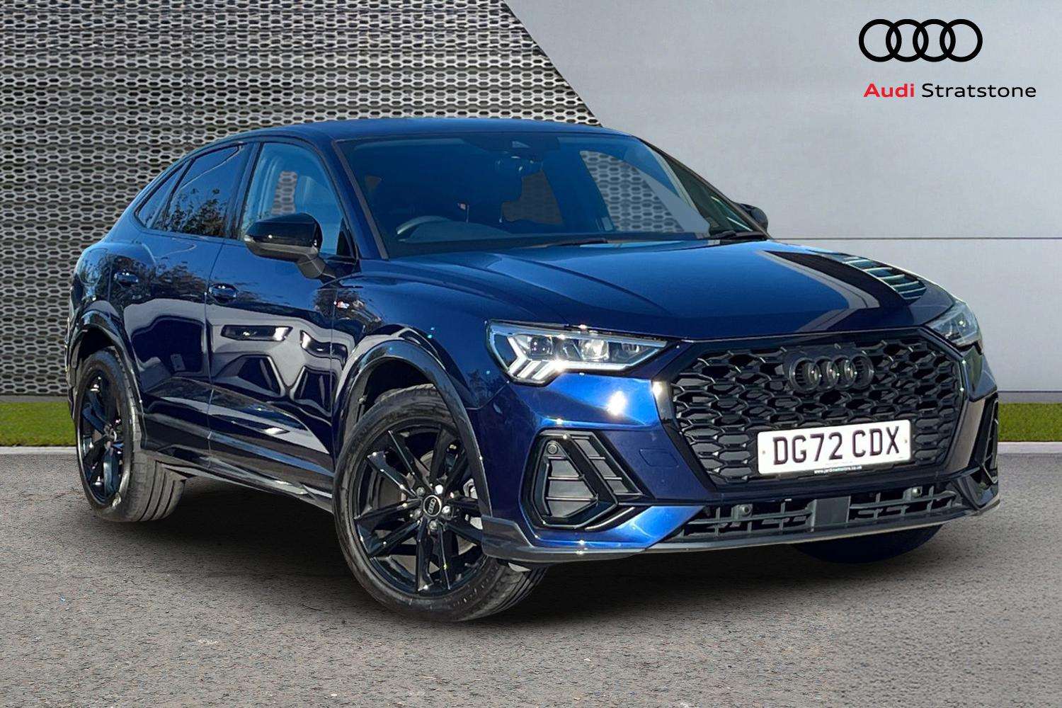 Main listing image - Audi Q3