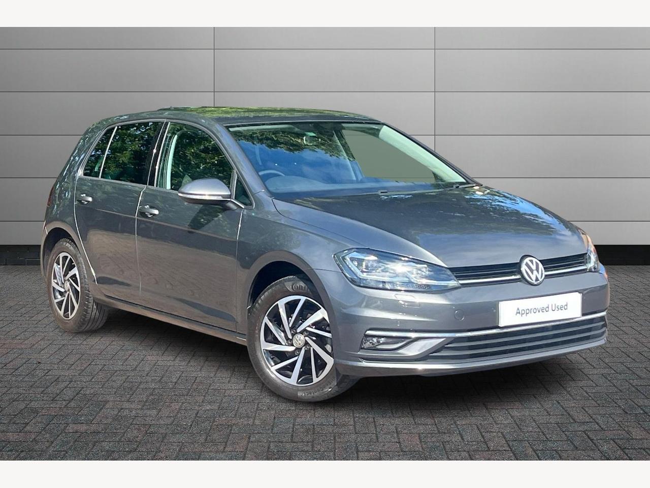 Main listing image - Volkswagen Golf
