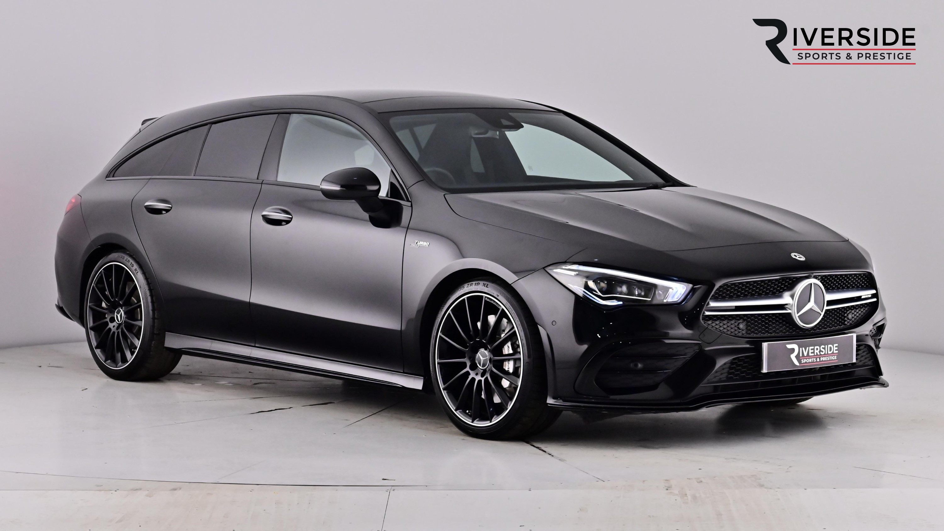 Main listing image - Mercedes-Benz CLA Shooting Brake