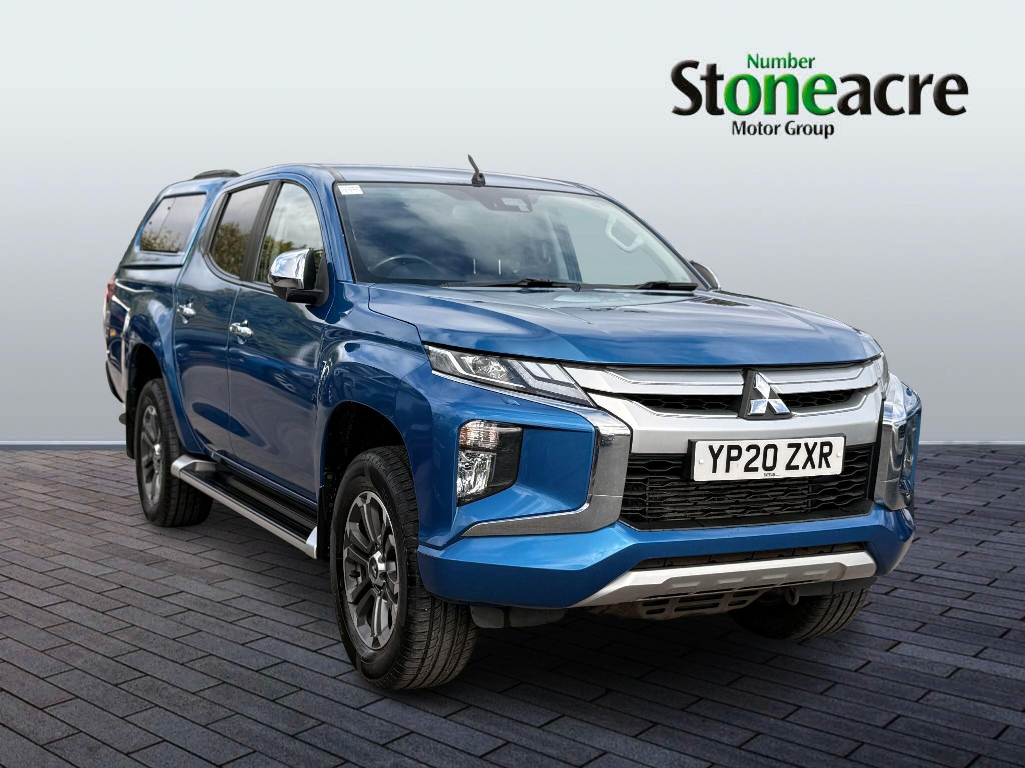 Main listing image - Mitsubishi L200