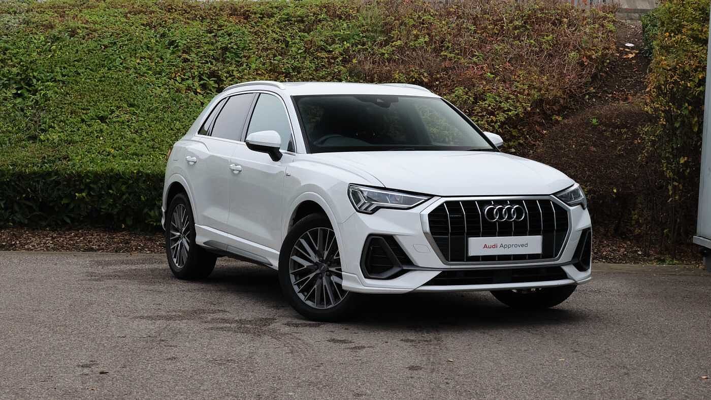 Main listing image - Audi Q3