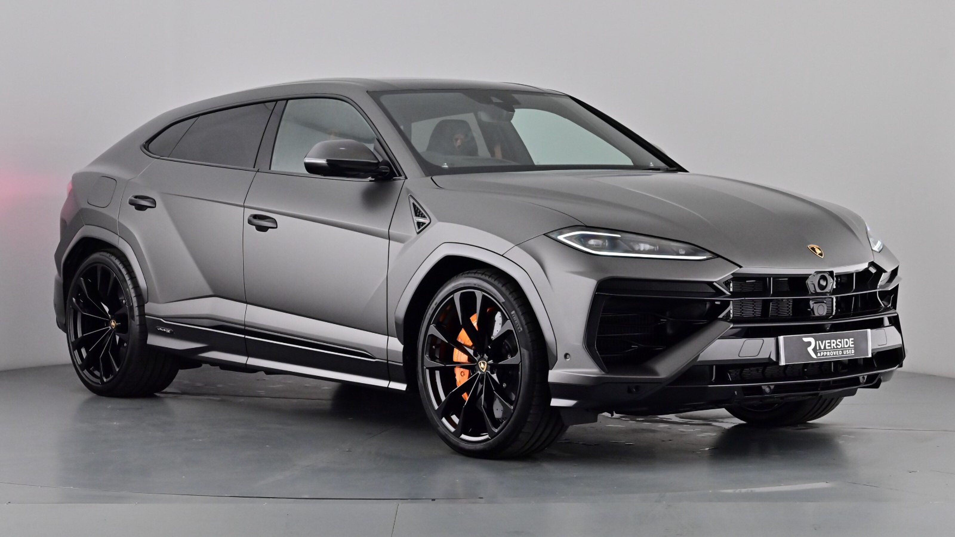 Main listing image - Lamborghini Urus