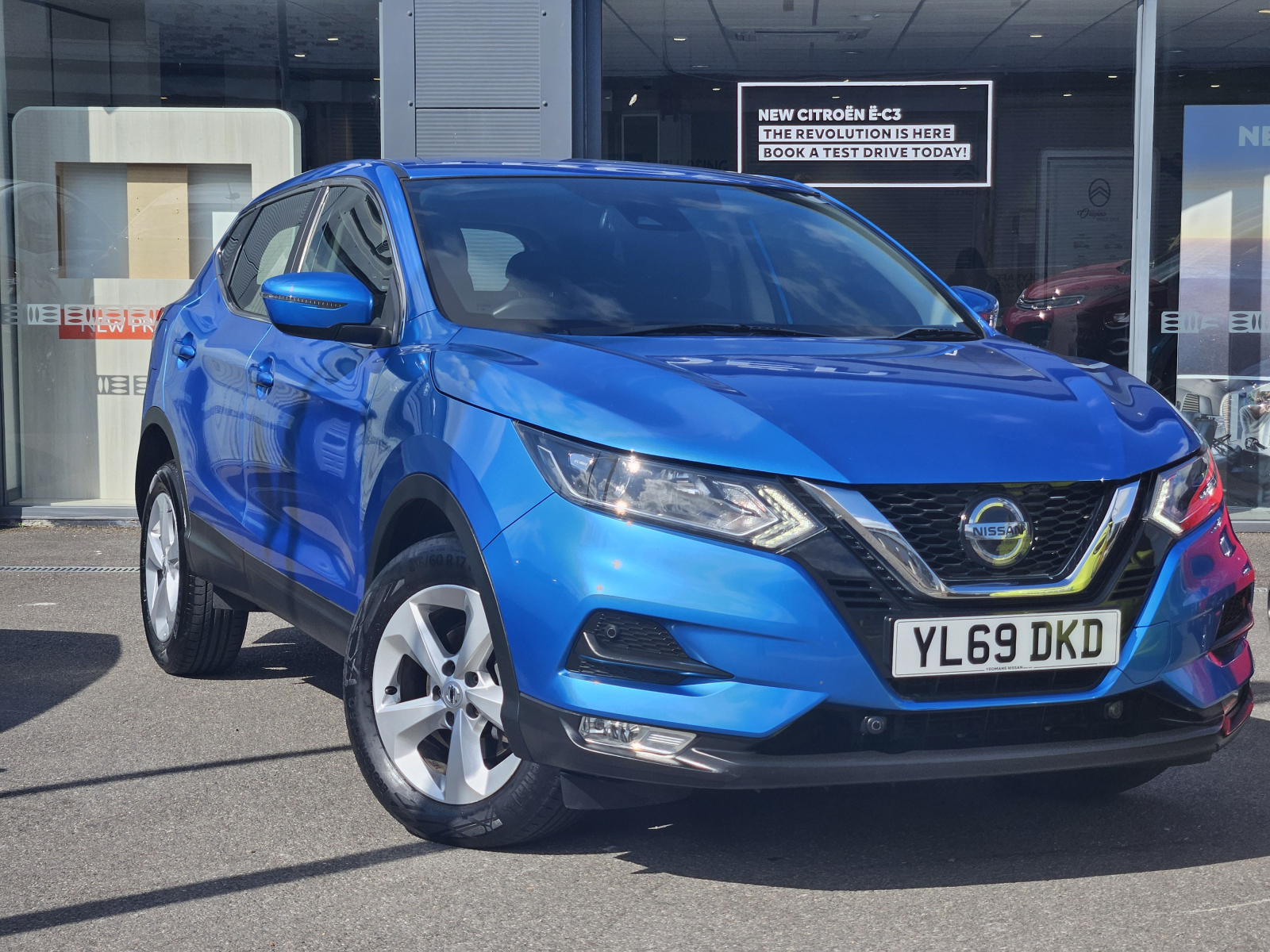 Main listing image - Nissan Qashqai
