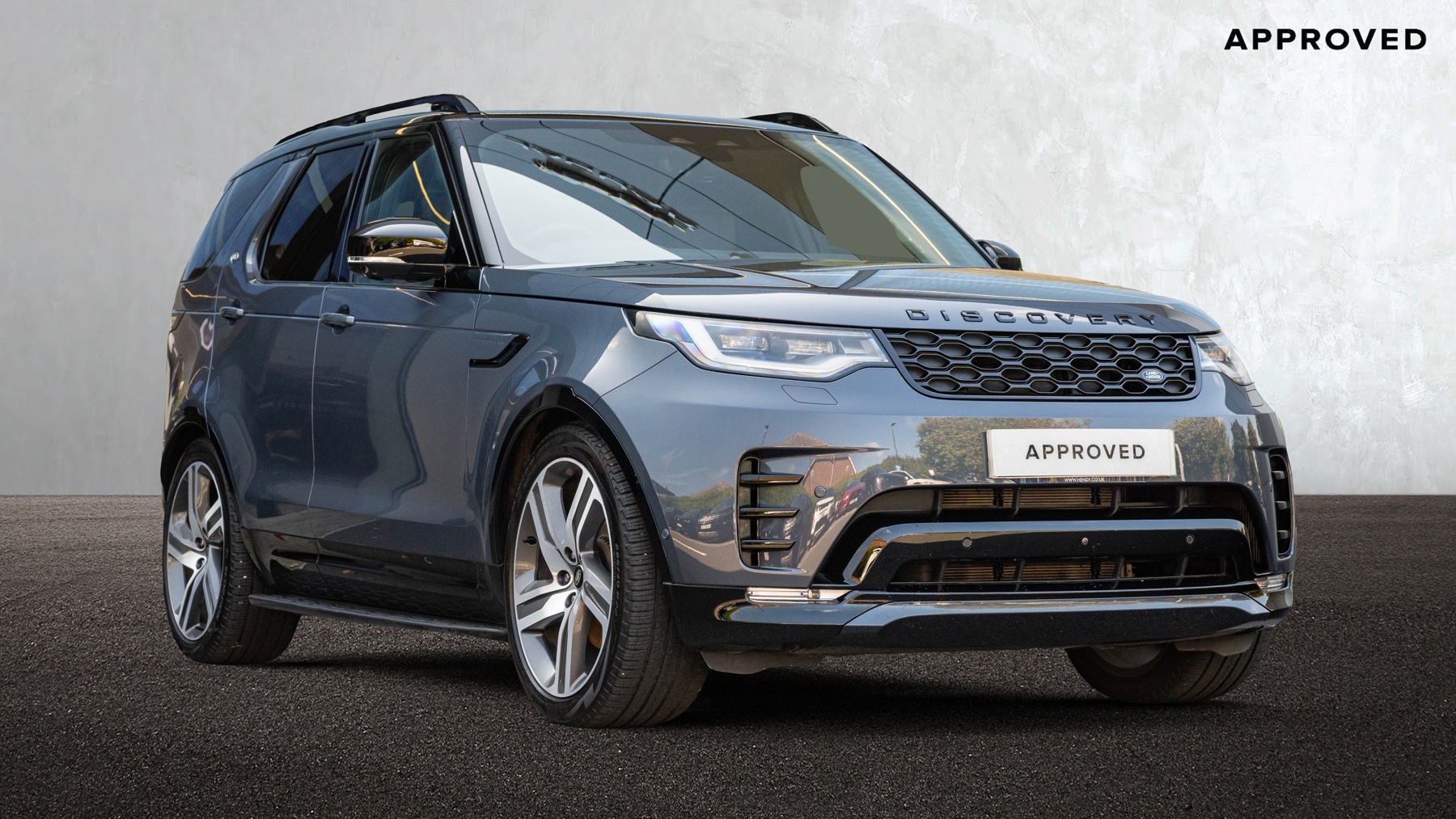 Main listing image - Land Rover Discovery
