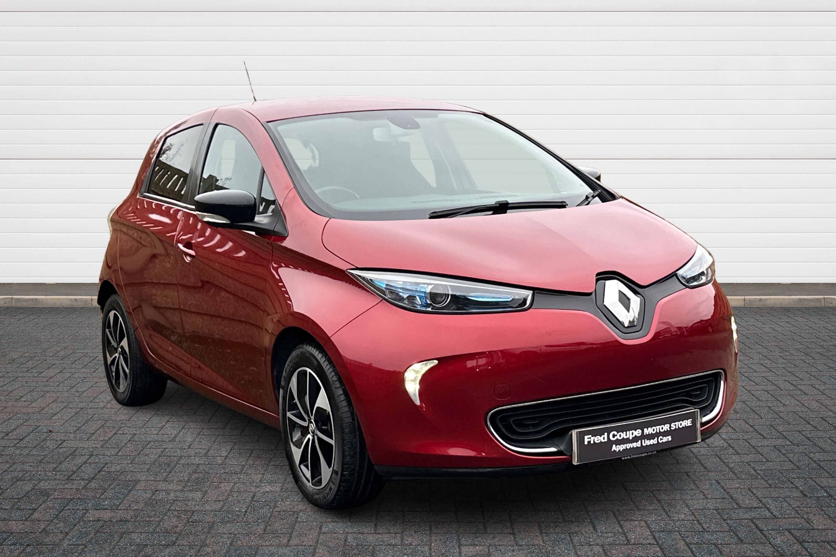 Main listing image - Renault Zoe