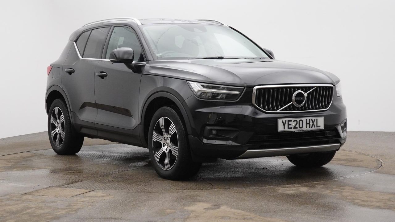 Main listing image - Volvo XC40