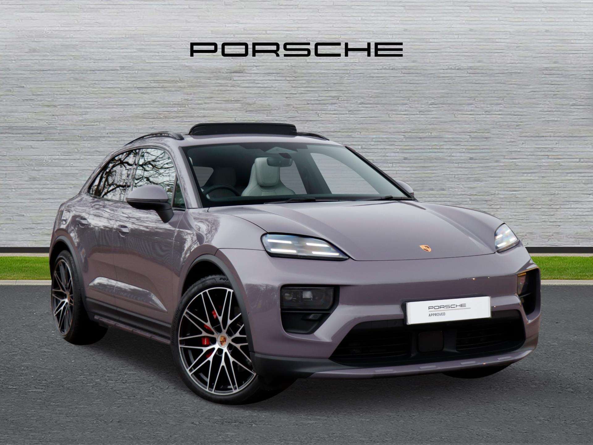 Main listing image - Porsche Macan