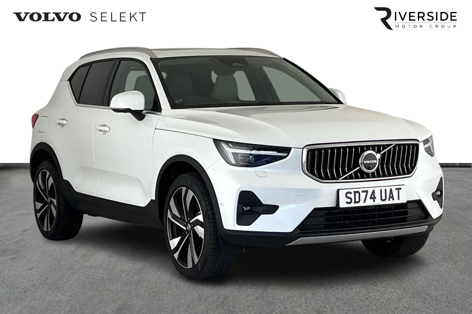 Main listing image - Volvo XC40