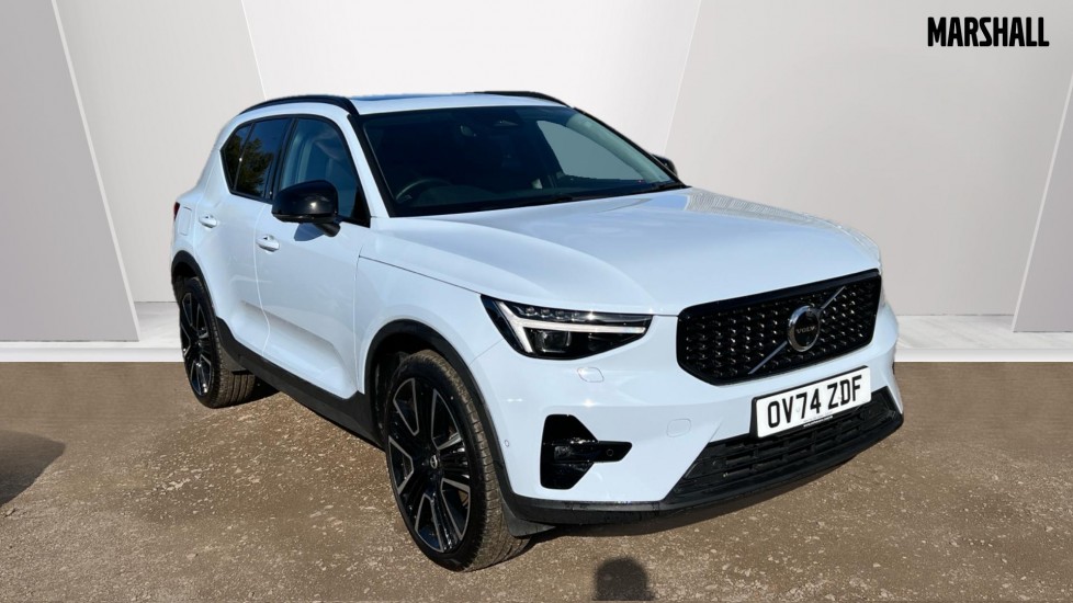 Main listing image - Volvo XC40