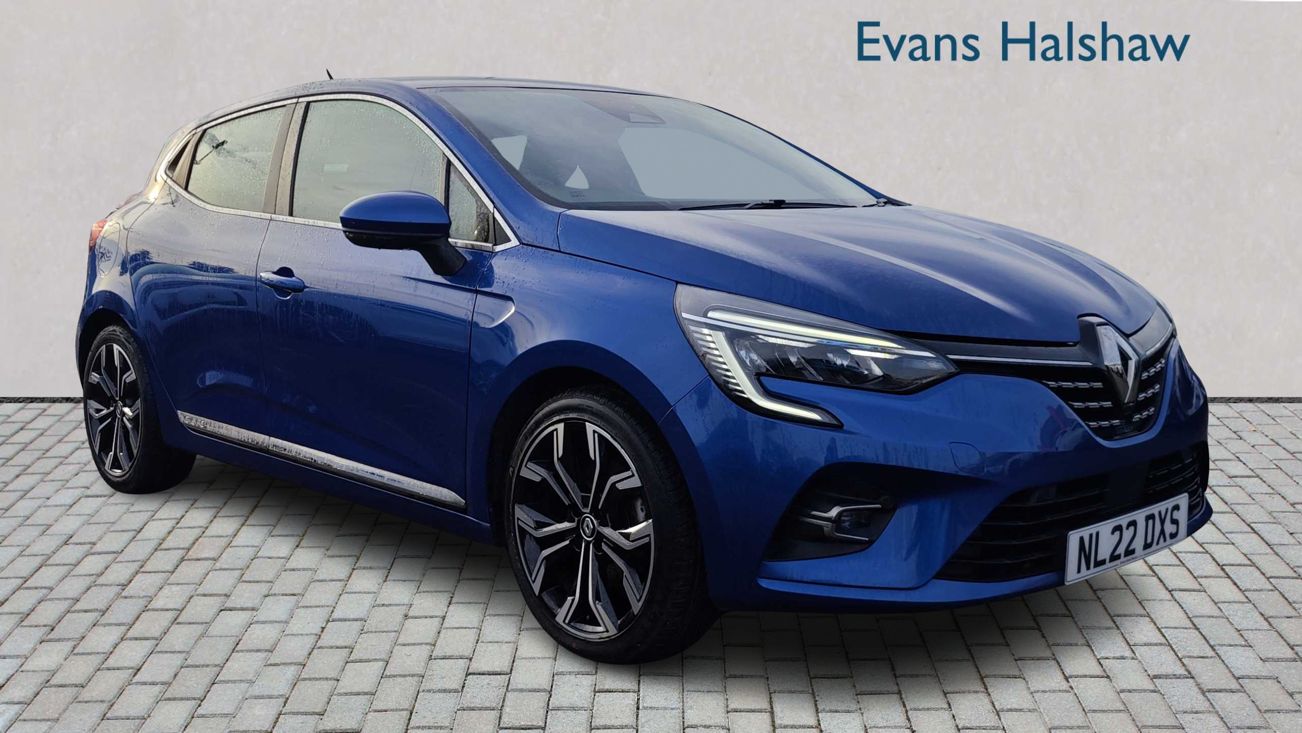 Main listing image - Renault Clio