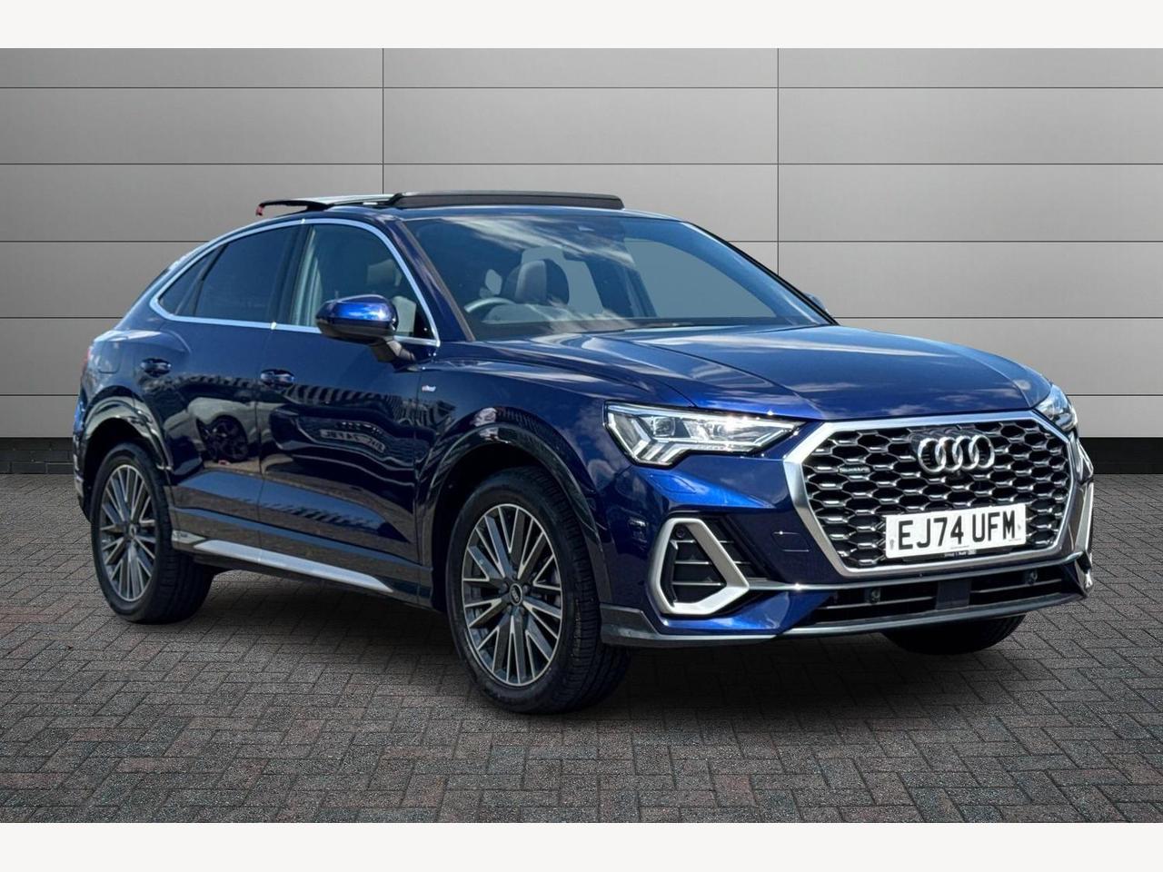 Main listing image - Audi Q3
