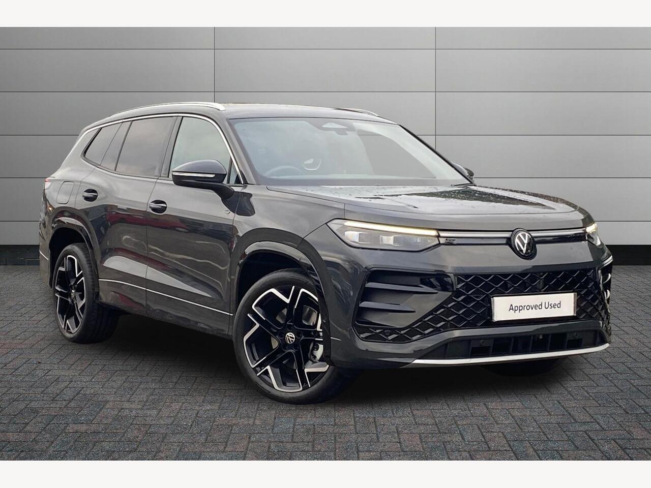 Main listing image - Volkswagen Tayron