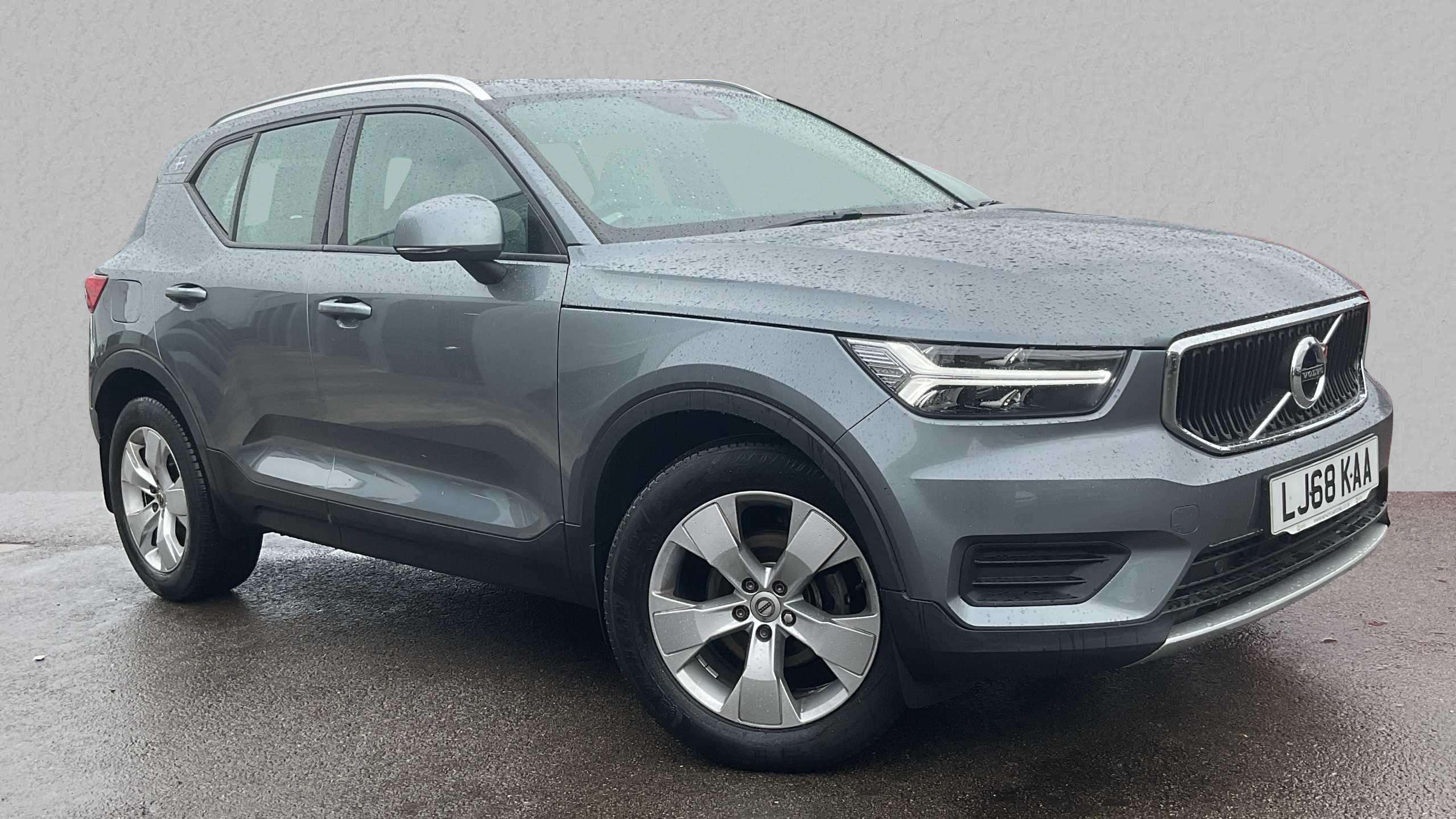 Main listing image - Volvo XC40