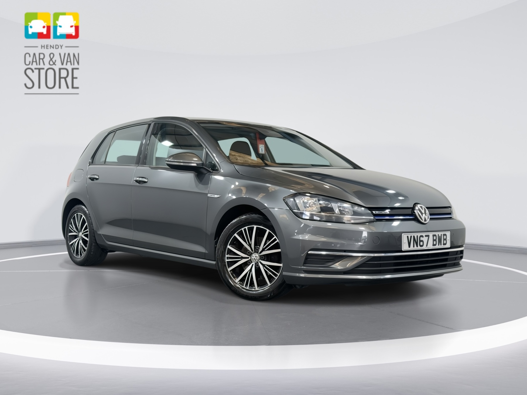 Main listing image - Volkswagen Golf