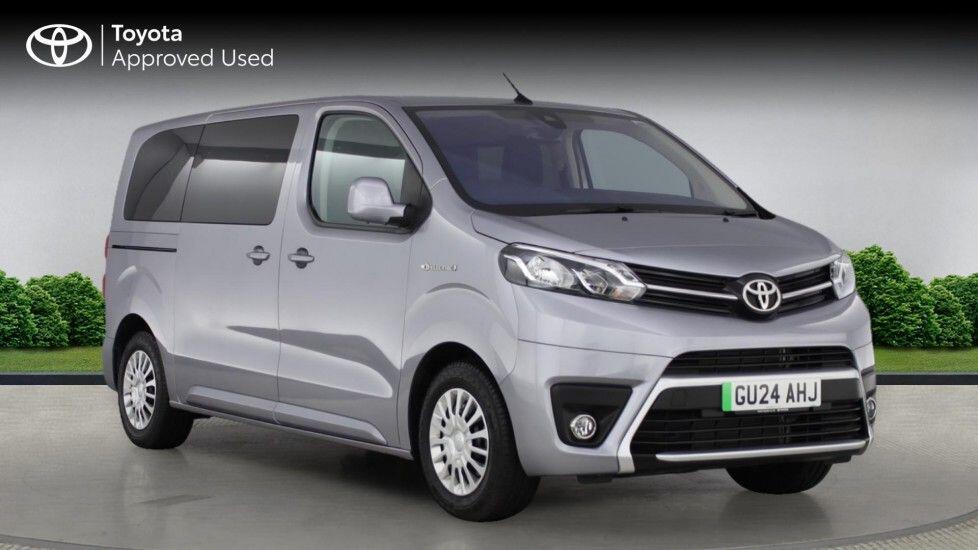 Main listing image - Toyota Proace Verso