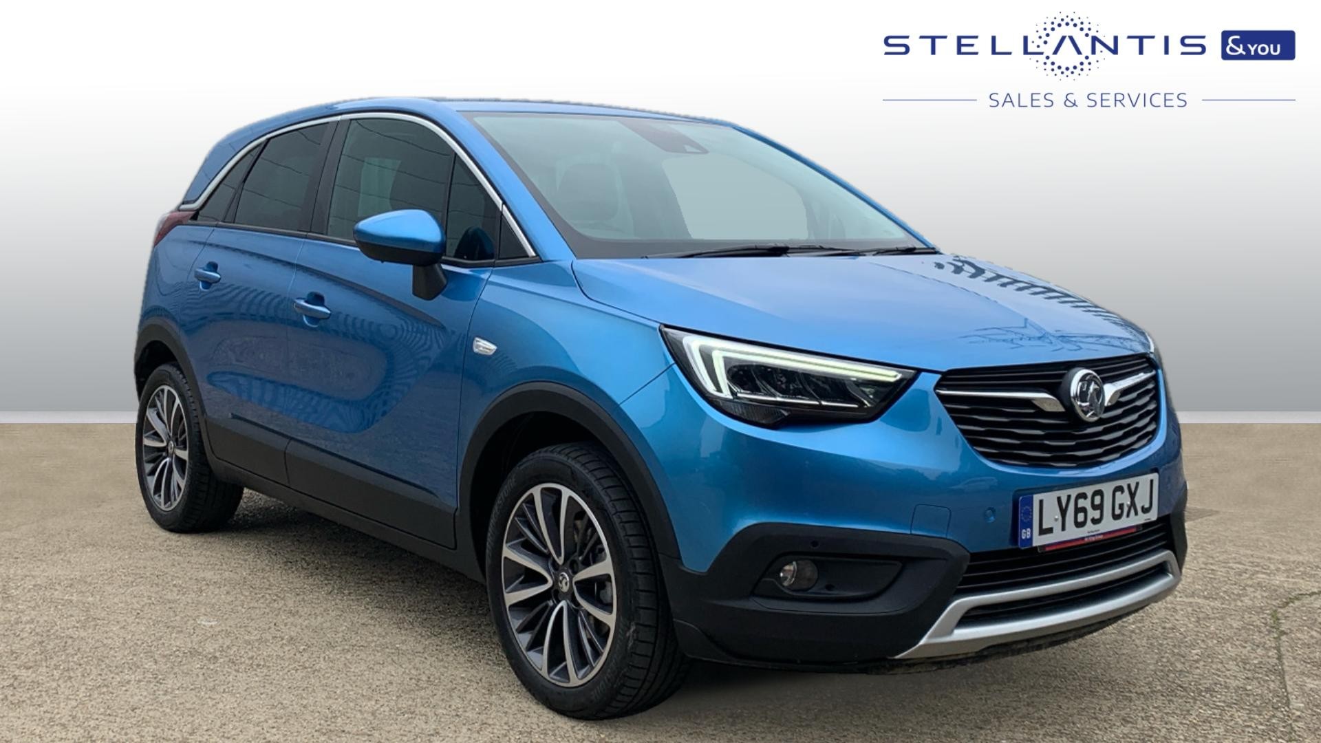 Main listing image - Vauxhall Crossland X