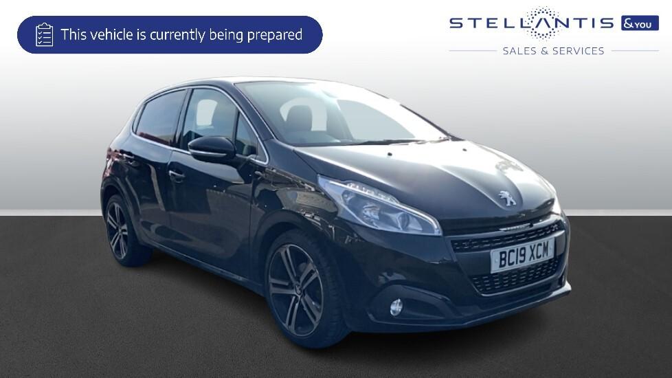 Main listing image - Peugeot 208