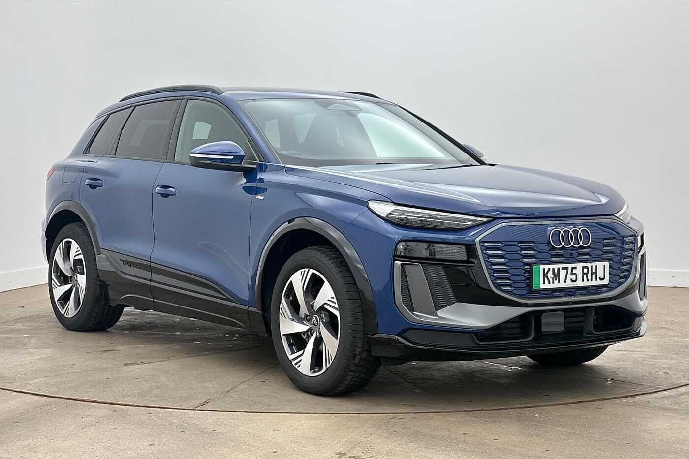 Main listing image - Audi Q6