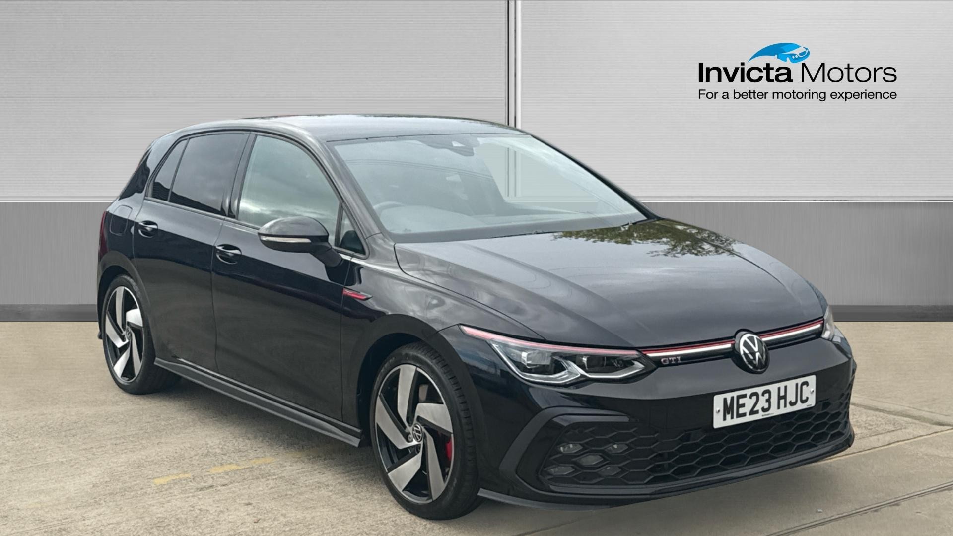 Main listing image - Volkswagen Golf